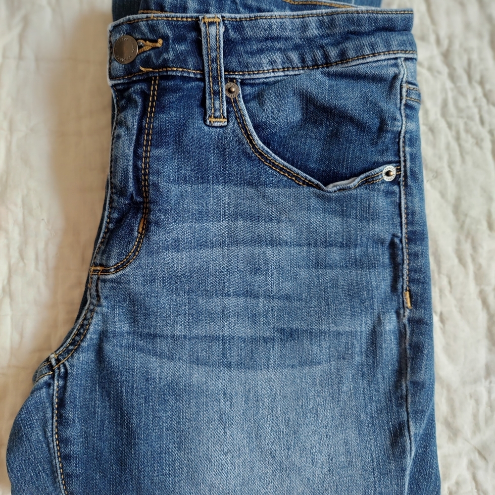 Universal Thread Jeans